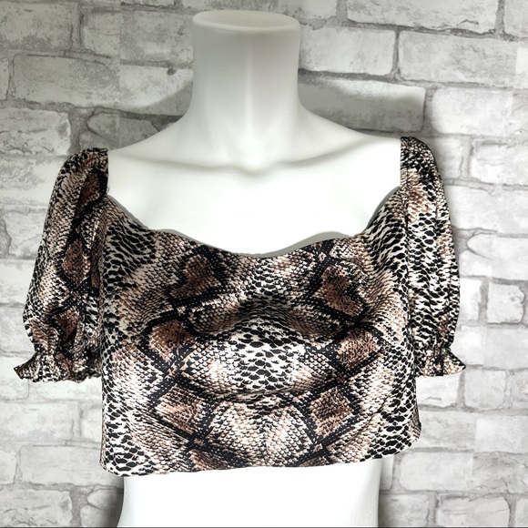 Kaylee Collection Snake print Cropped Top - Picture 8 of 8